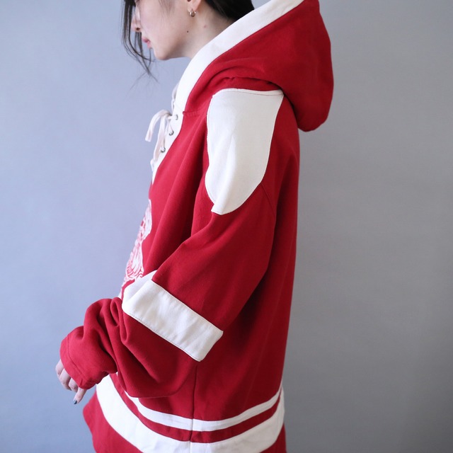 "Wisconsin Badgers" college team design over silhouette lace up sweat parka