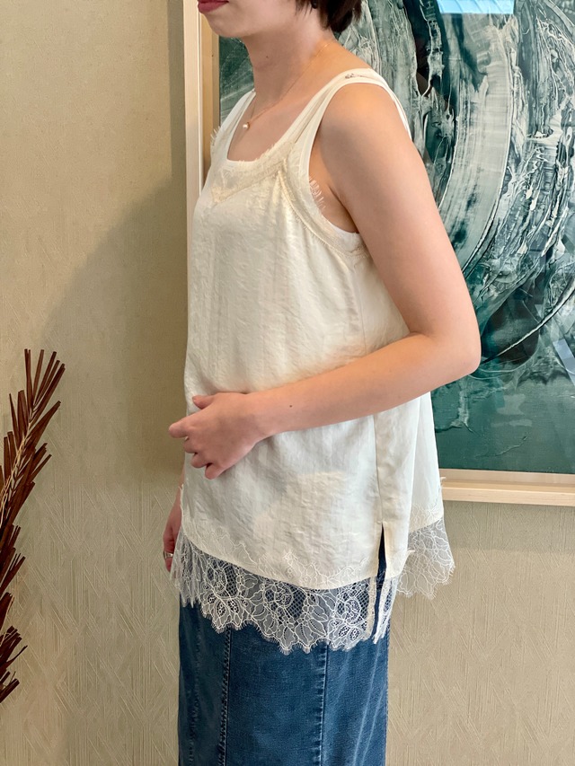 今年重ねるならコレ！レースキャミ