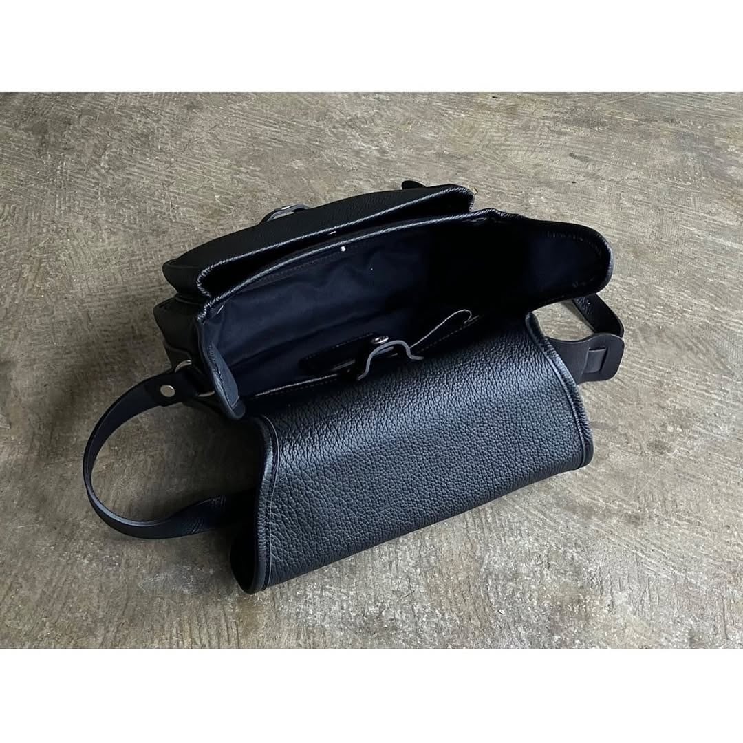 SLOW(スロウ) Shrink Leather Mail Bag | AUTHENTIC Life Store