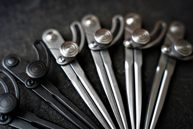 Strap Punch 6.5mmピッチ径2.0mm