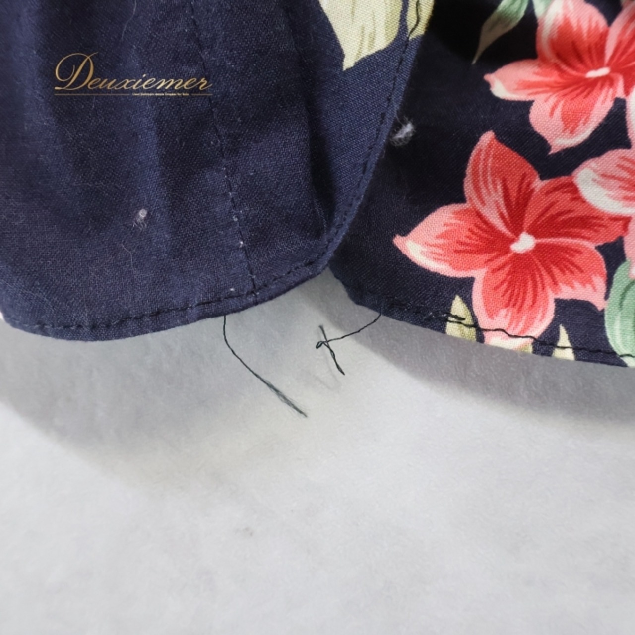 フラダンス 衣装 スカート ネイビー系 ハワイアンプリント ハイビスカス柄 アロハ レッスン 練習 フラ ダンス 花柄 フラワープリント シングル リボン かわいい おしゃれ 上品 大人っぽい フレア レッド系 グリーン系 紺 赤 緑 黄緑 フラ ダンス 華やか 鮮やか フラダンス スカート スタイリッシュ トロピカル フラ プリンセス フェミニン シルエット リボンデザイン レディース