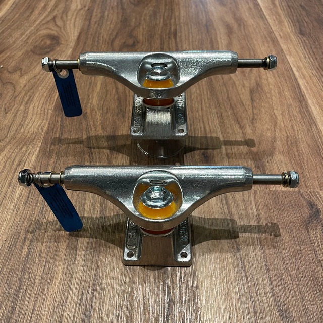 【INDEPENDENT】polished mid trucks silver 139