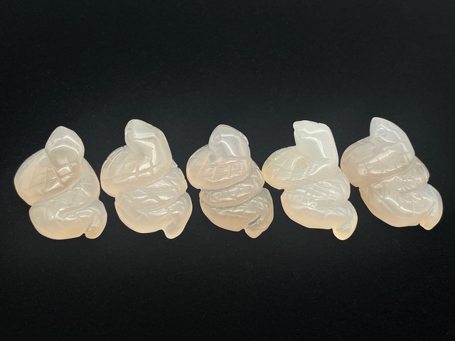 蛇型ハンドメイドビーズ素材5粒セット（瑪瑙）