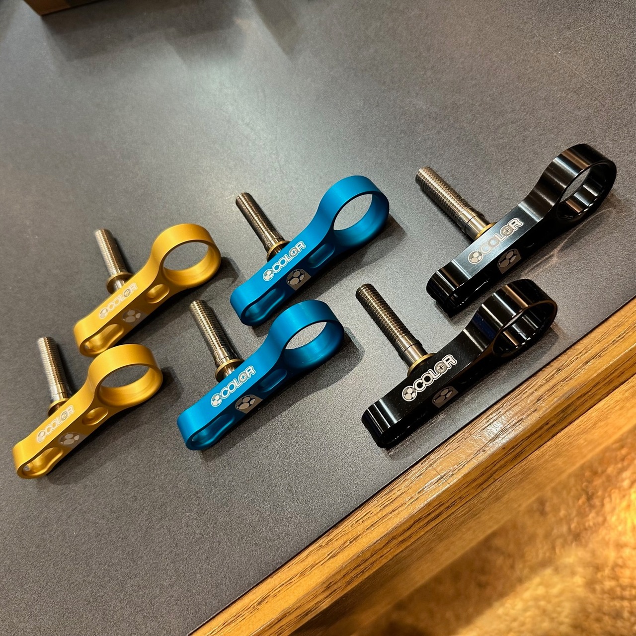 COLOR PLUS　Brompton Hinge Lever Only　現品限り