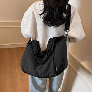 ナイロン トートバッグ 大容量 軽量 レディース メンズ 韓国 ショルダーバッグ 大人 カジュアル 通勤 通学 A4対応 ホーボーバッグ マザーズバッグ おしゃれ 大人可愛い 大人女子