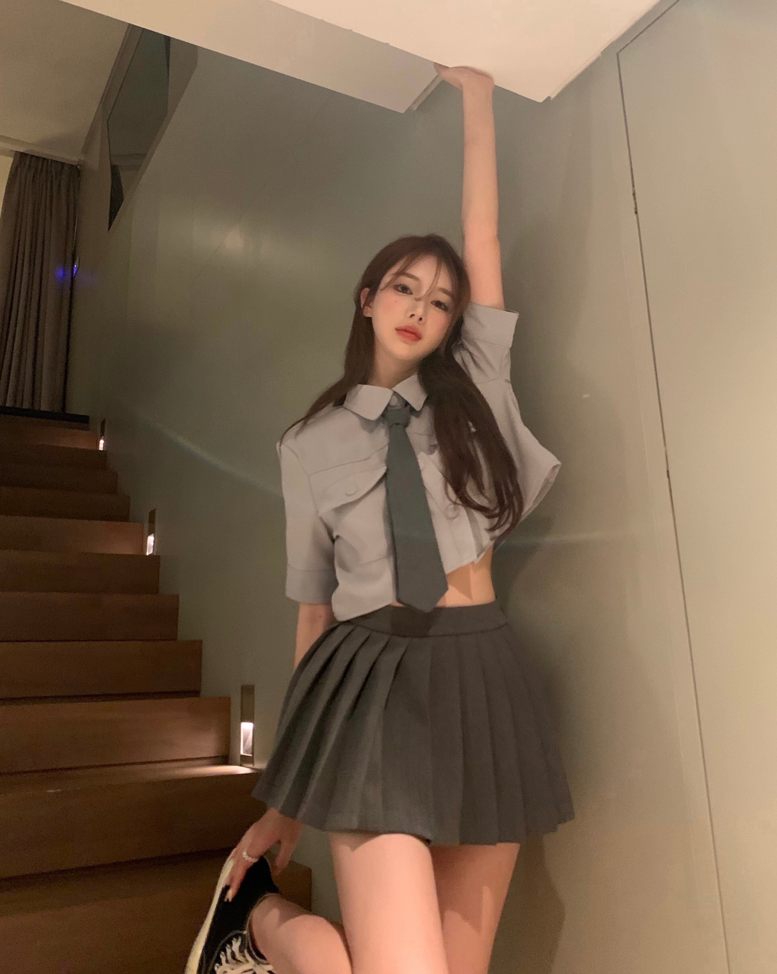 スタンダードスタイルシャツ サマー薄手ショート半袖スリーブトップス レトロ ハーフスリーブ 夏物 ブラックストロベリース33733273754