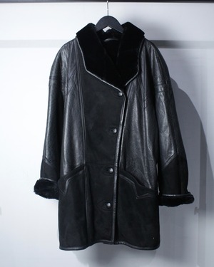 【Caka BLACK】Smooth Leather × Faux Mouton × Faux Fur Vintage Jacket