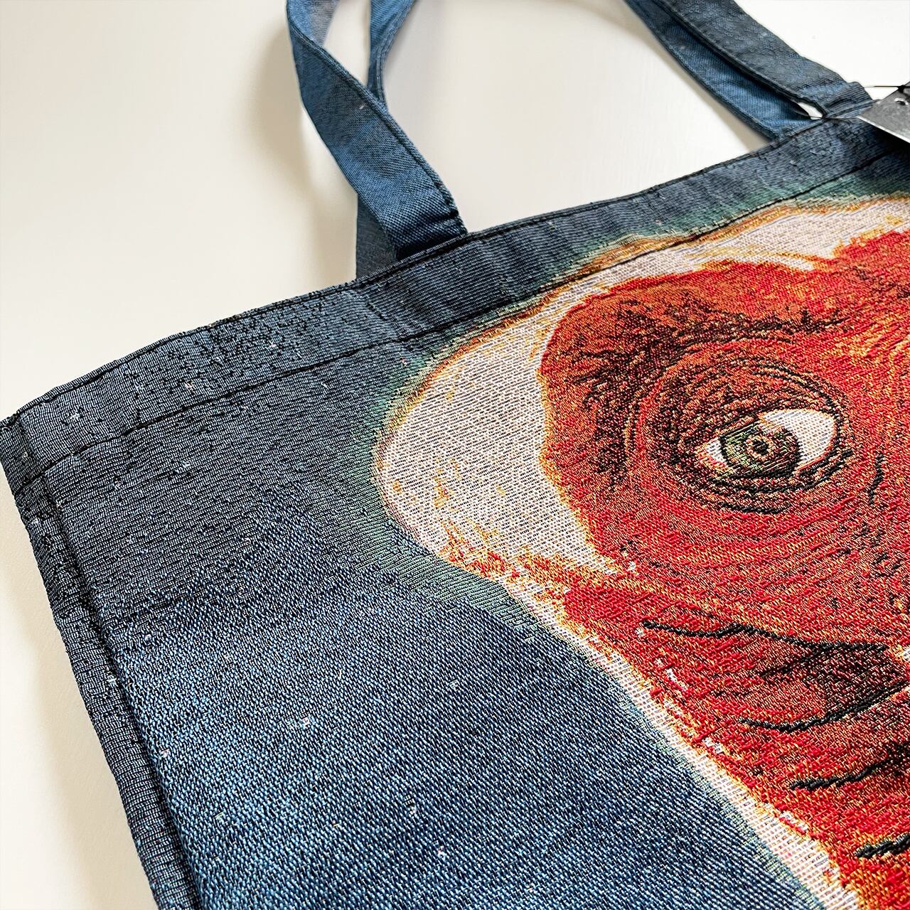 E.T. Tote bag Holding a flowerpot