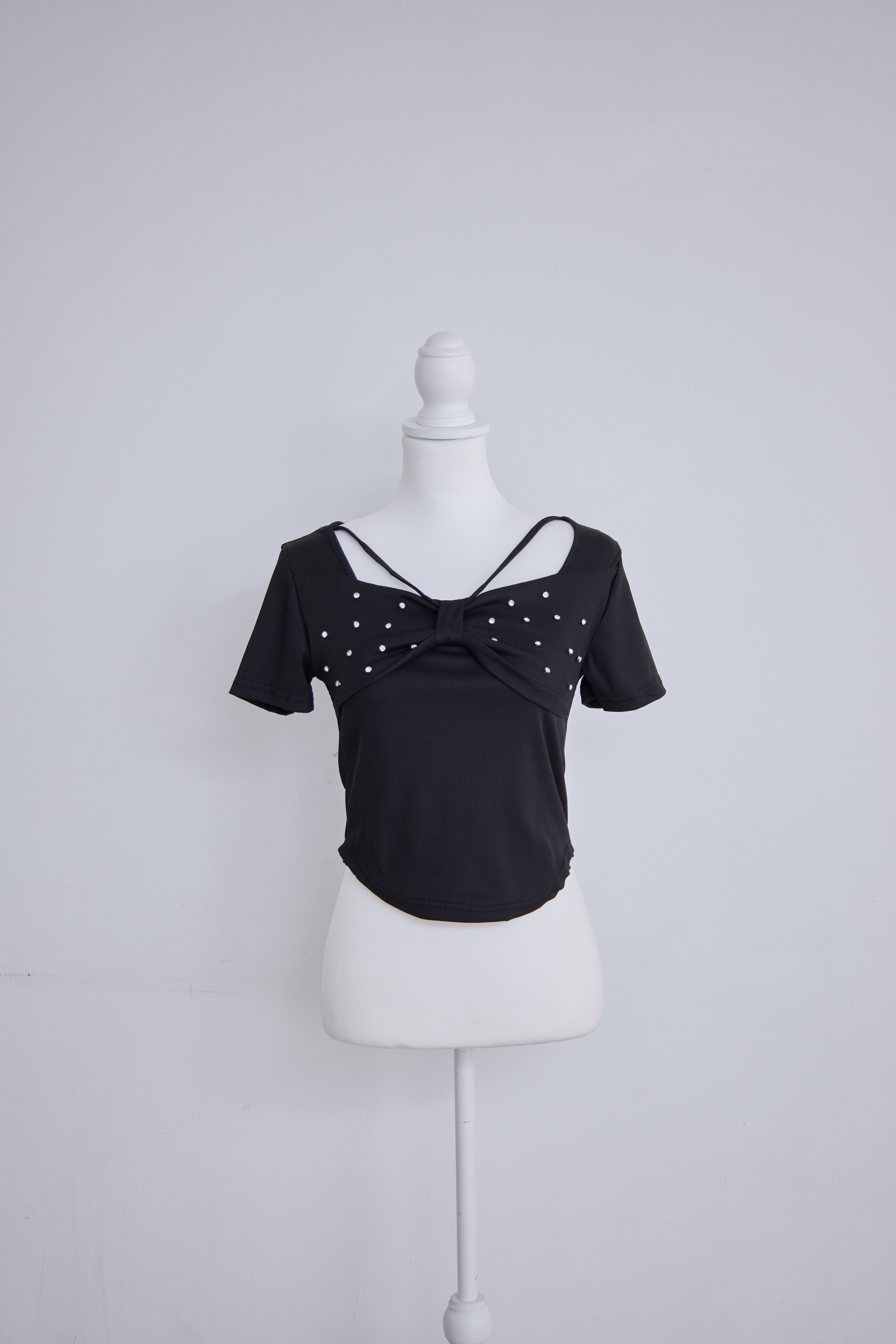 ribbon bijou cut tops | Désir et Raison