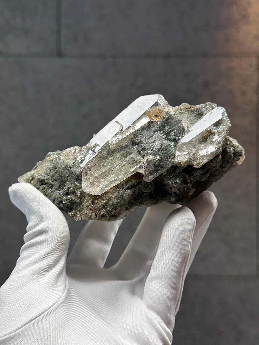 クォーツクラスター×クローライト【ML-0096】インド マニハール