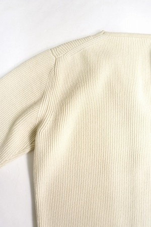 Hand Framed V-Neck C/D