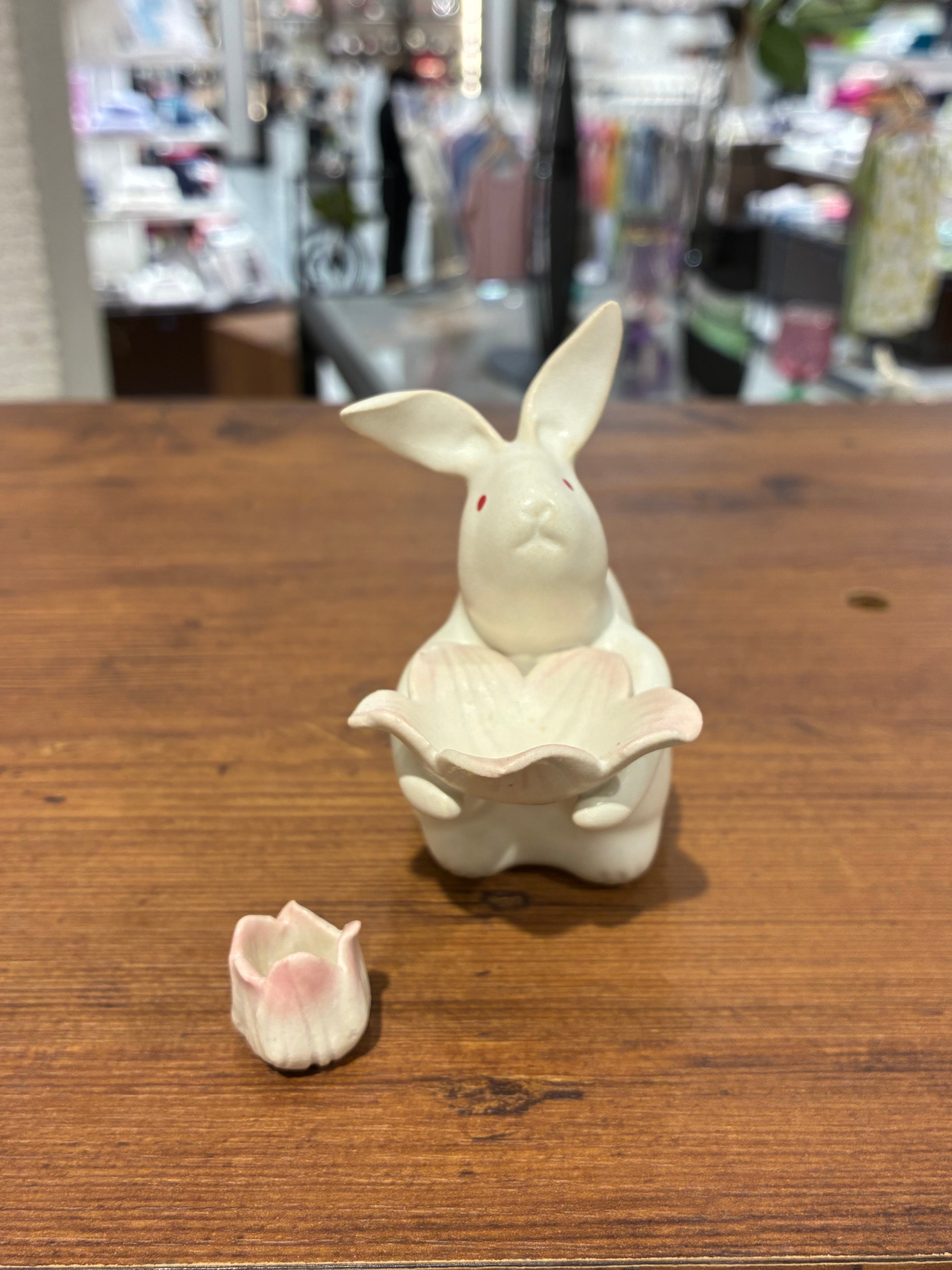 26夏】うさぎ(高さ7.5cm)蓮花 | TSUNE;田中恒子の器 オンラインストア