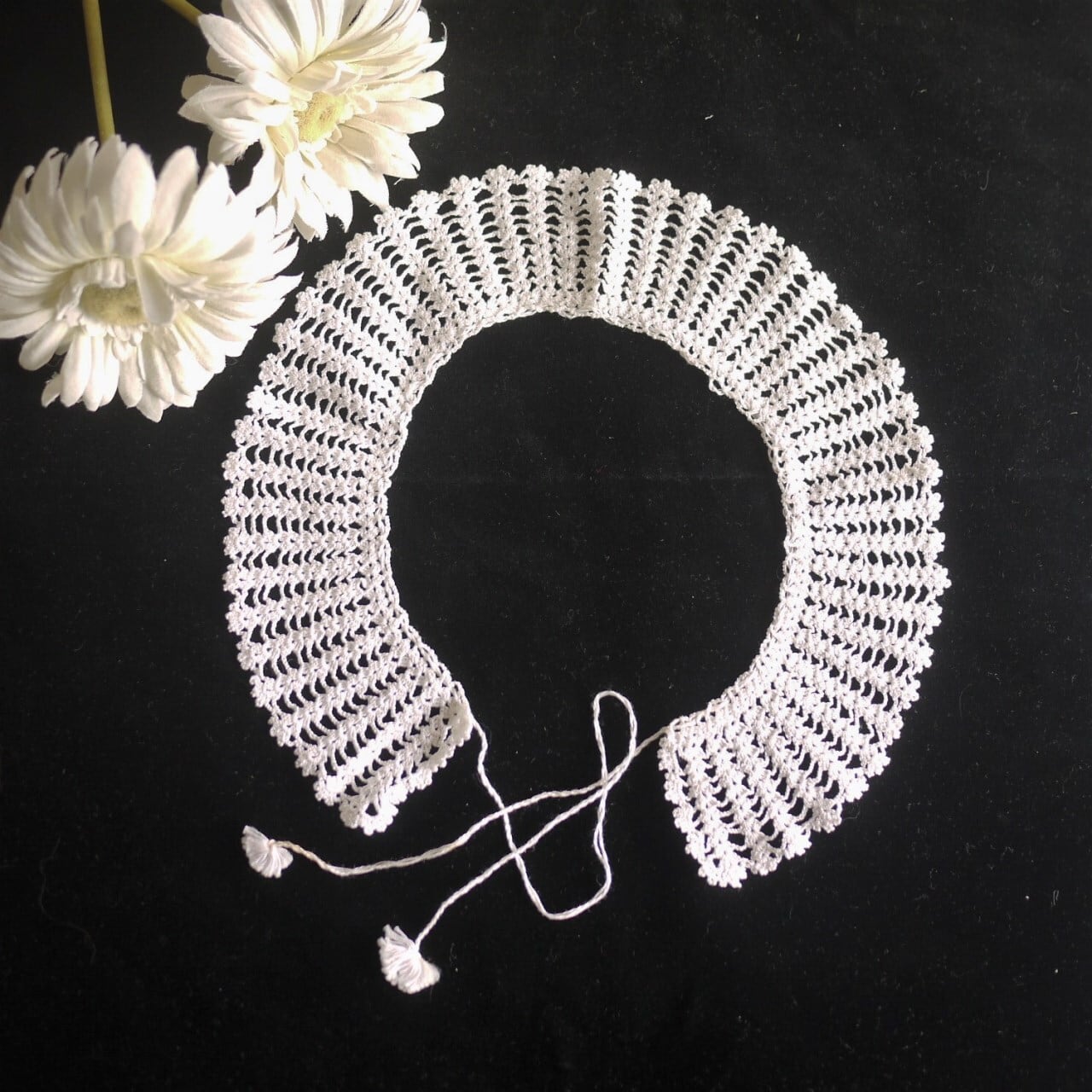 手編みレースの付け襟 ドイツ 白