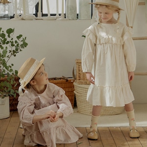 秋肩レースつき長袖ワンピース2色