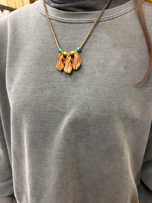 極上マイクロサイズ・イーグルフェザー3TOPネックレス