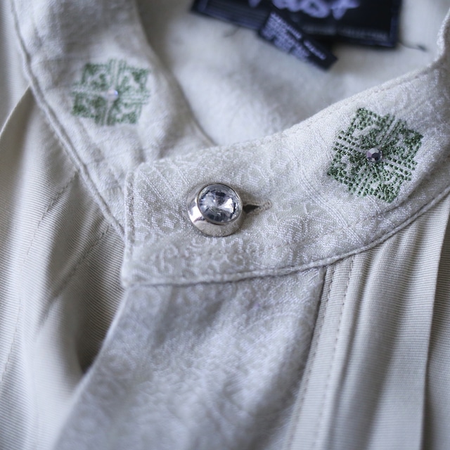 "刺繍" and crystal button switching fabric pleats design fry-front minimal over silhouette h/s shirt