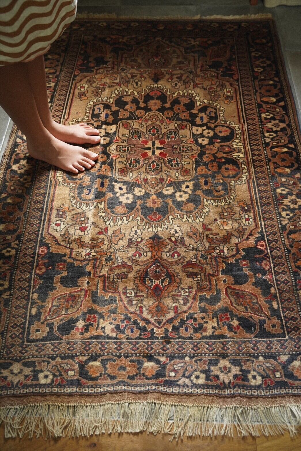 1383-Vintage Baluch rug