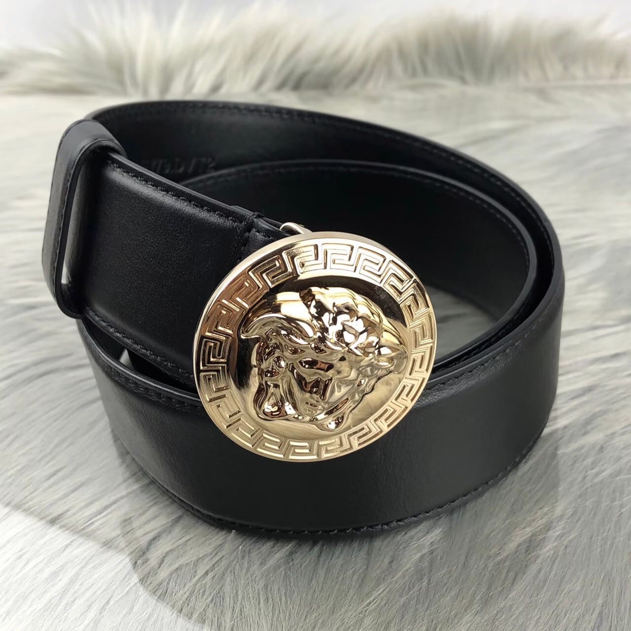 ヴェルサーチ 革ベルト 4P スクエア メンズ 腕時計 ゴールド メデューサ versace ベルト メンズ 革 ヴェルサーチ 革ベルト 4P スクエア メンズ