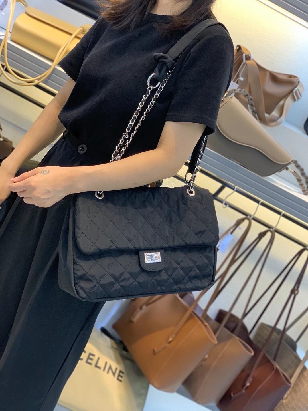 キルティングチェーンバッグ