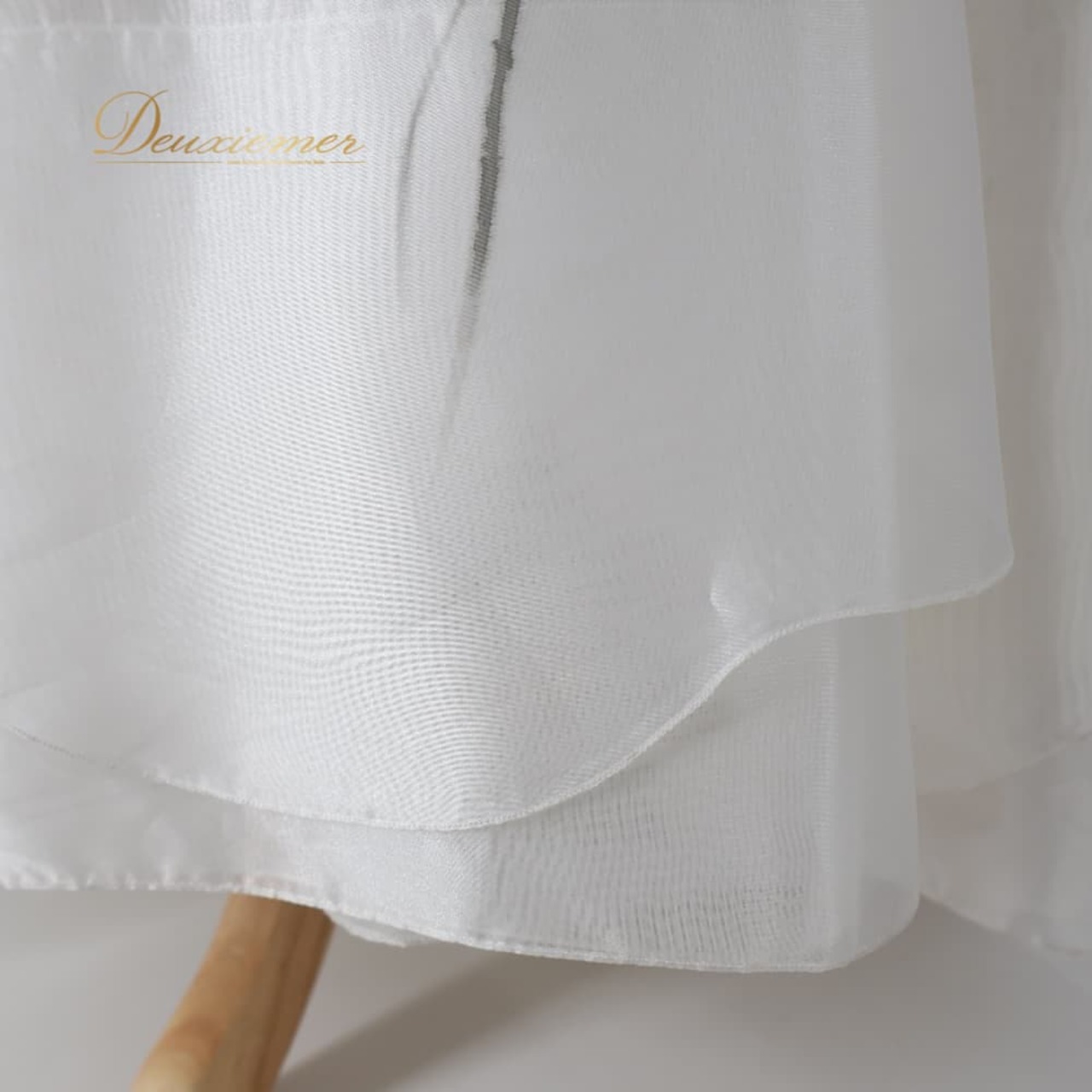 韓国伝統衣装 チマチョゴリ ホワイト系 トップス ワンピース ドレス インナー 白 黄 明るい チマ チョゴリ 花 花柄 水彩 華やか 淡い かわいい 民族衣装 イベント ステージ コスプレ 仮装 舞台 韓流 韓服 ダンス グレイ系 イエロー系