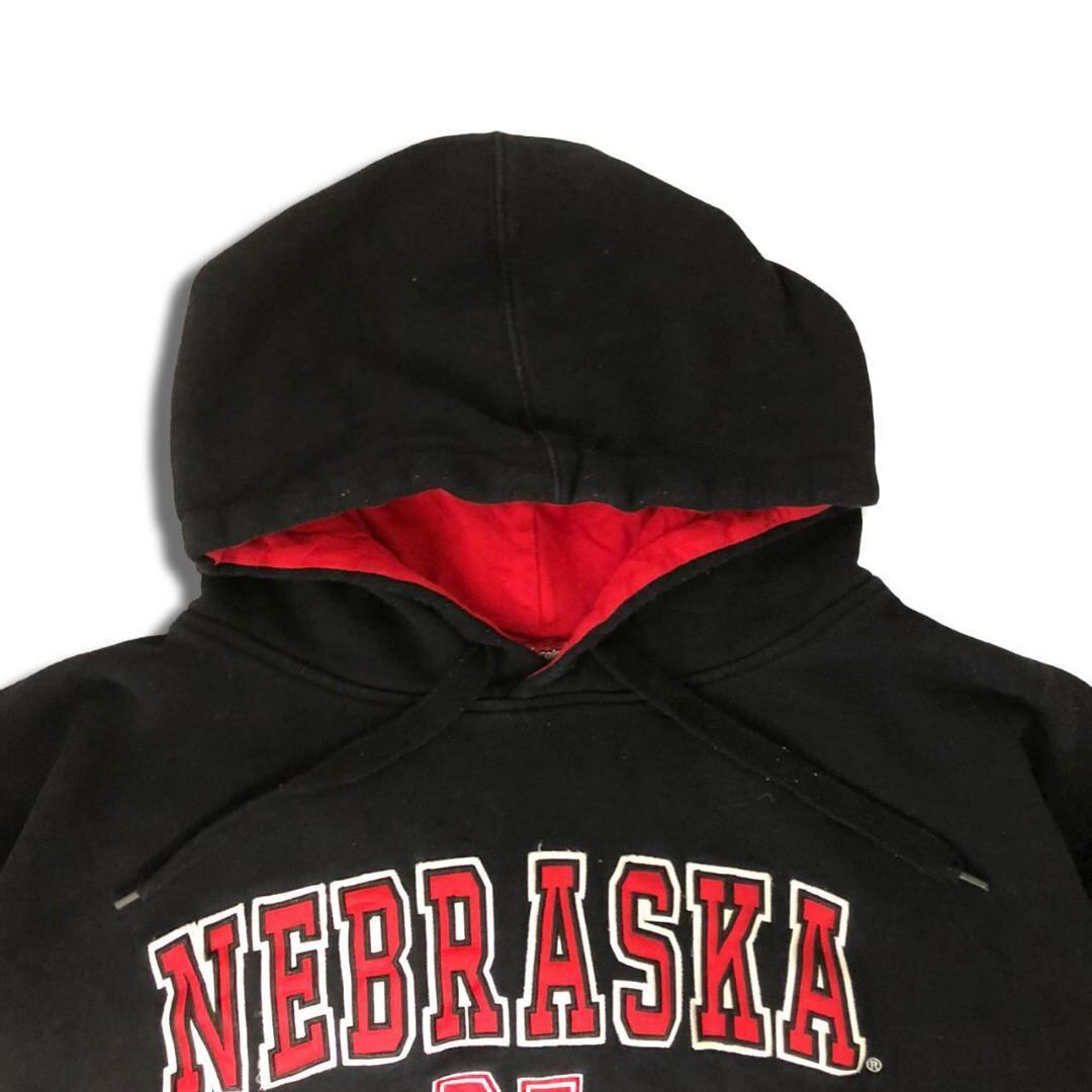 ネブラスカ大学 カレッジロゴ 刺繍 赤×黒 XL プルオーバーナイロンジャケット