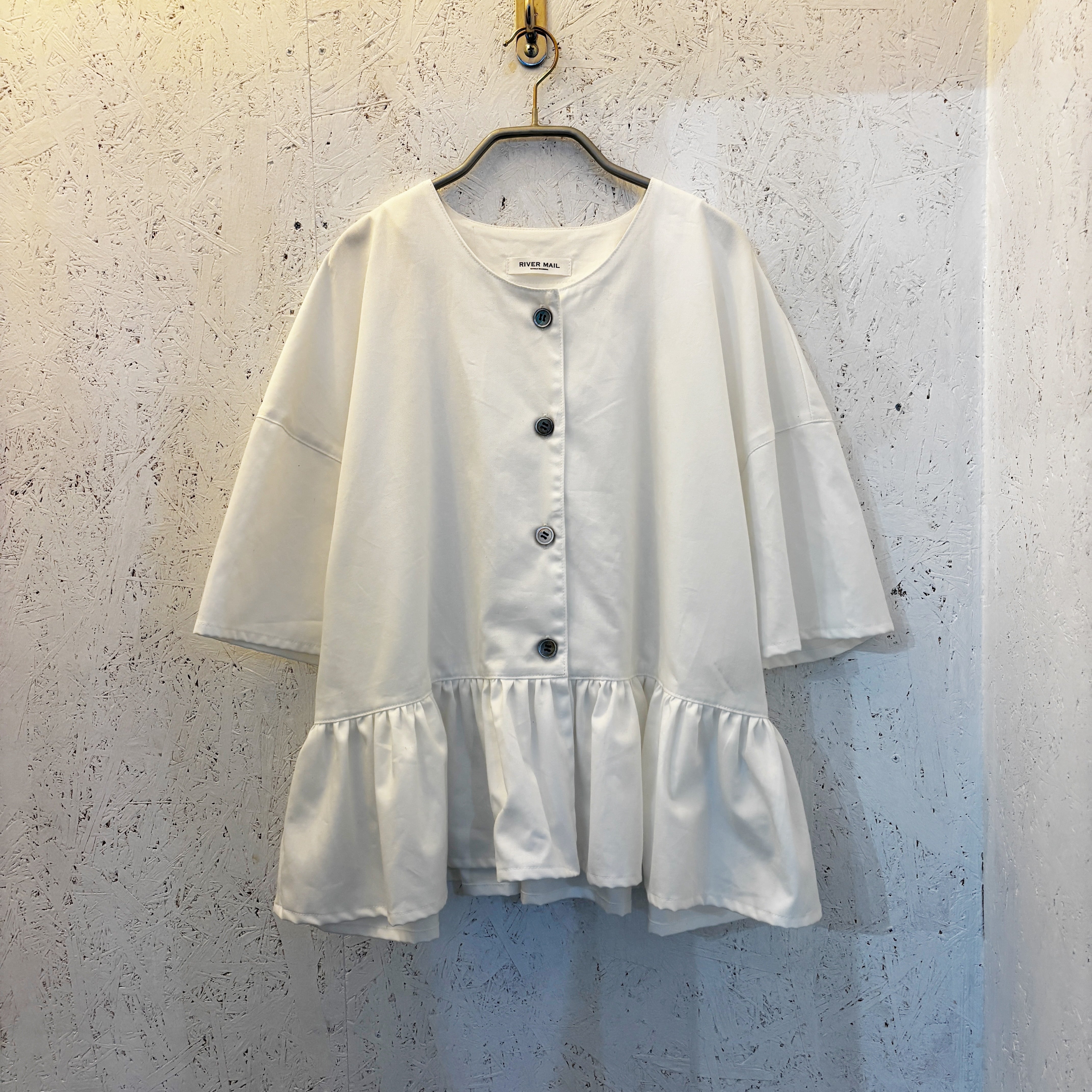 【Peplum Blouse】