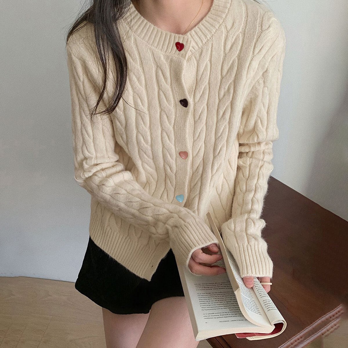 ケーブルニット カーディガン 長袖 レディース 秋冬 韓国 ケーブル編み おしゃれ 大人 かわいい きれいめ 羽織り アウター ニット 防寒 保温 暖かい 柔らかい 大人可愛い 大人女子