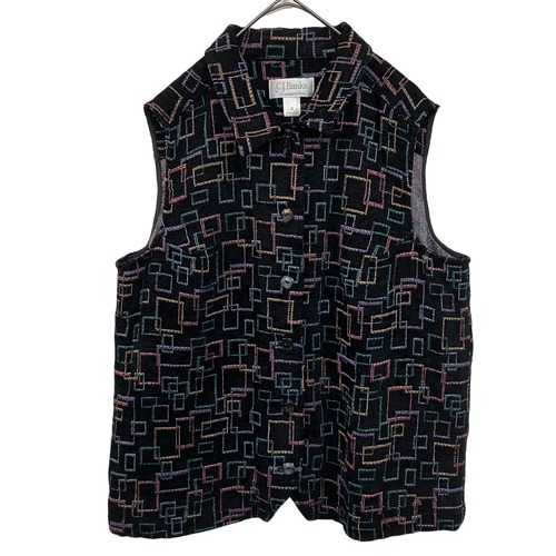 『 VINTAGE  C.J.Banks  square pattern  embroidery  Vest』USED 古着  ヴィンテージ  シージェーバンクス  スクエアパターン  刺繍  ベスト