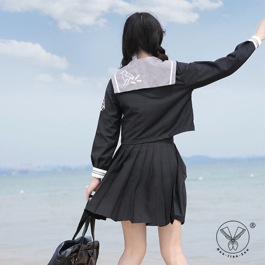 銀翼纏う漆黒の学院 ウィング刺繍セーラー衿クロップドJK制服