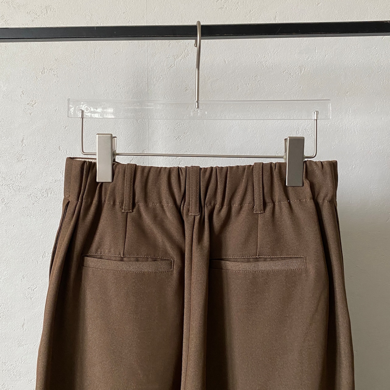 【受注予約:11月上旬入荷予定】アーバンツイルハイウエストタックPT/ベージュ