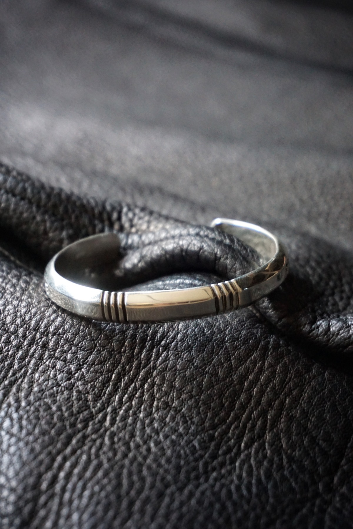 Cippy Cippy Crazy Horse Narrow Bangle | RAT STYLE