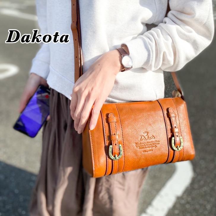 最新デザインの Dakota ダコタ キューブ縦型ショルダーバッグ ショルダーバッグ