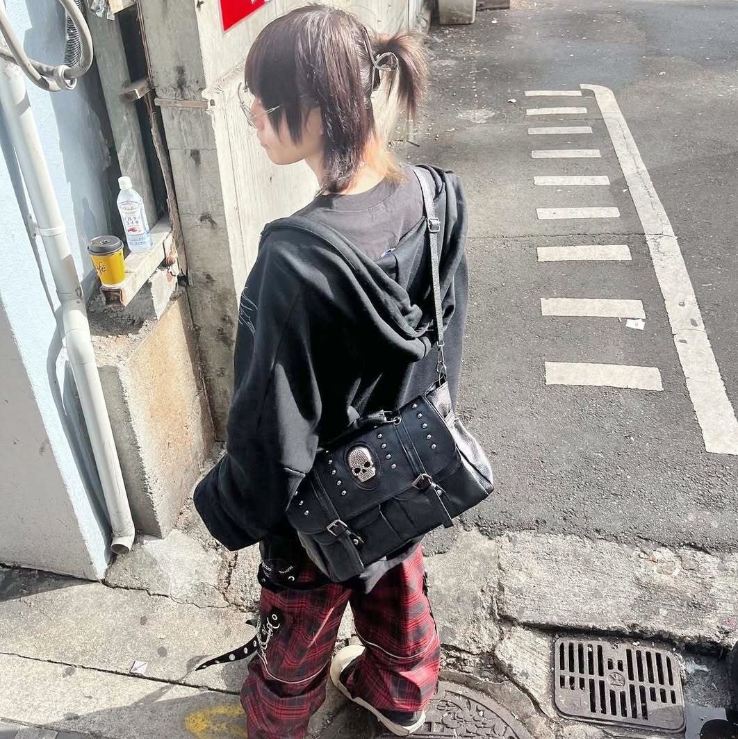 スカルスタッズ2WAYバッグ | VOLCAN&APHRODITE