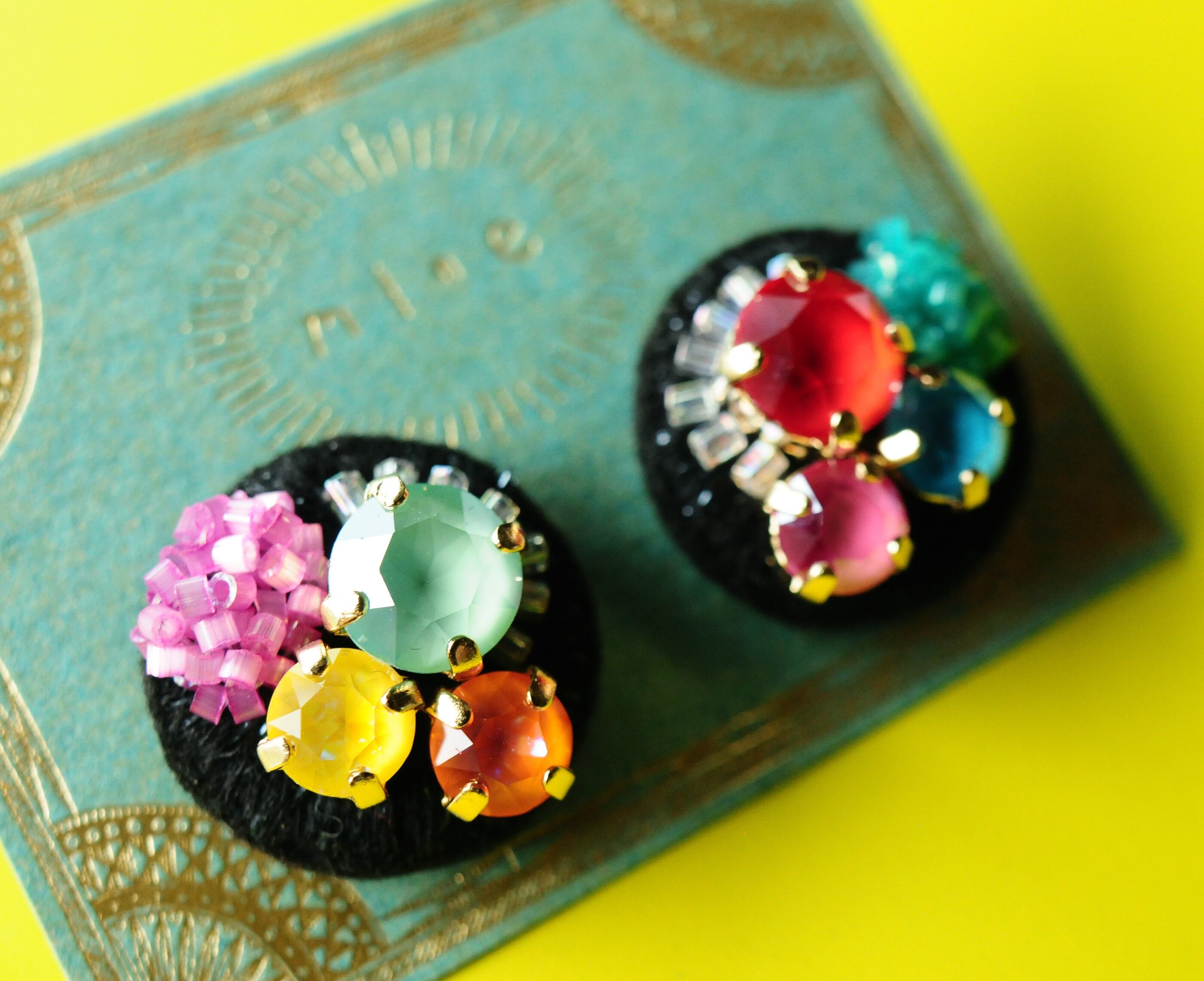 ＜Stella～遊び好きの星～＞刺繍ピアス「 ジュエルJewe/夜空の花 」★ロングポスト/アレルギー対応変更可能
