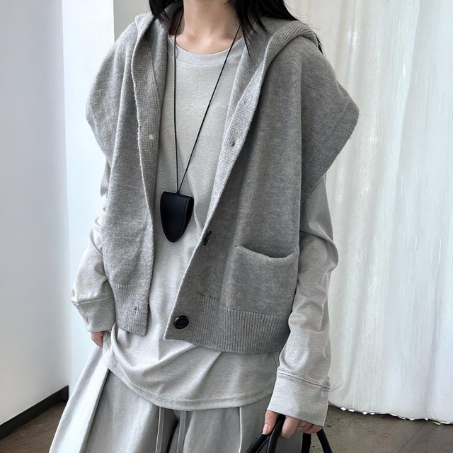 フーディーニットベスト　A01826