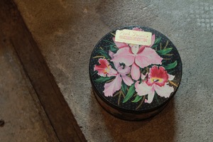 ORCHID DRUM TIN