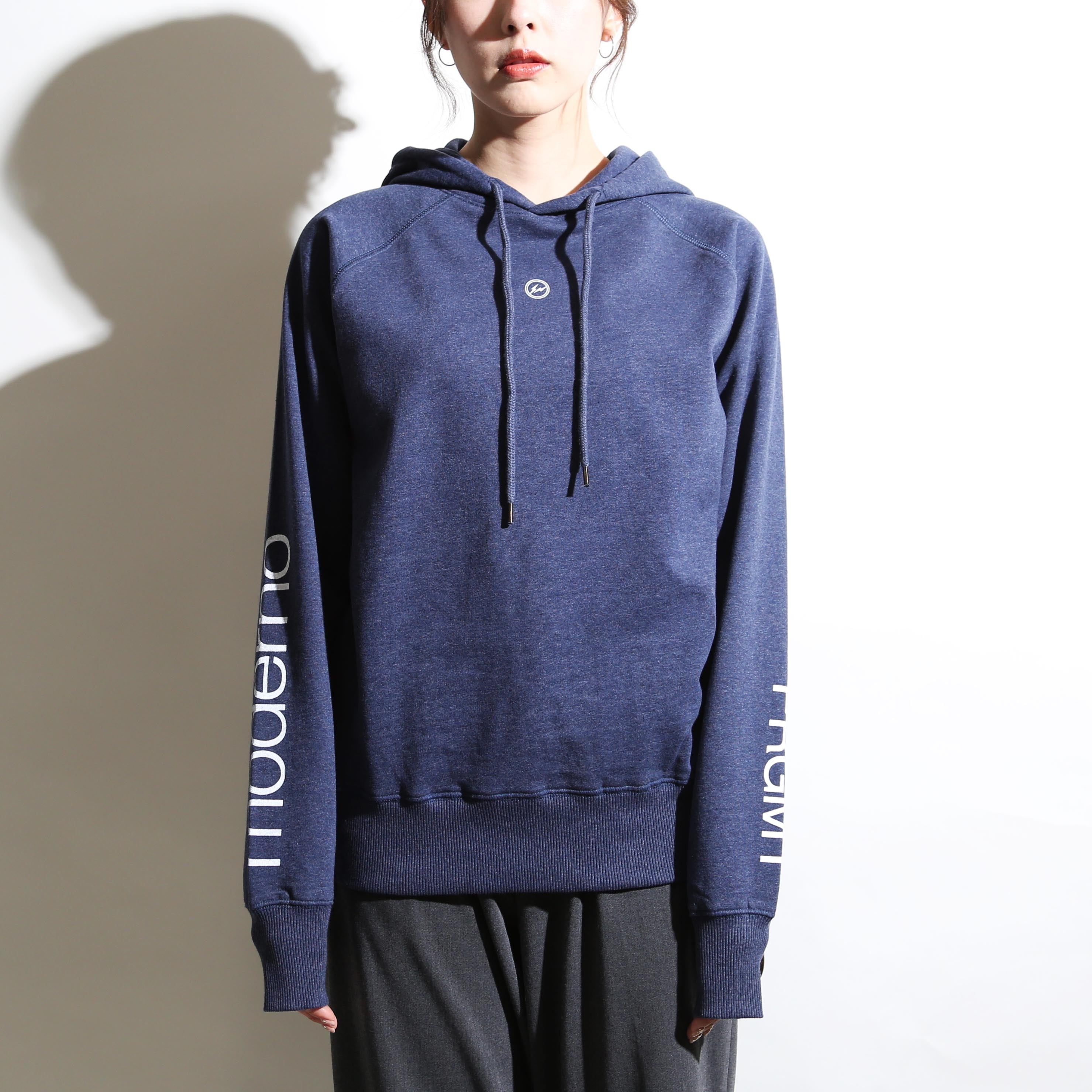 極少数枚数限定カラー moderno×FRAGMENT フーディー（杢ネイビー