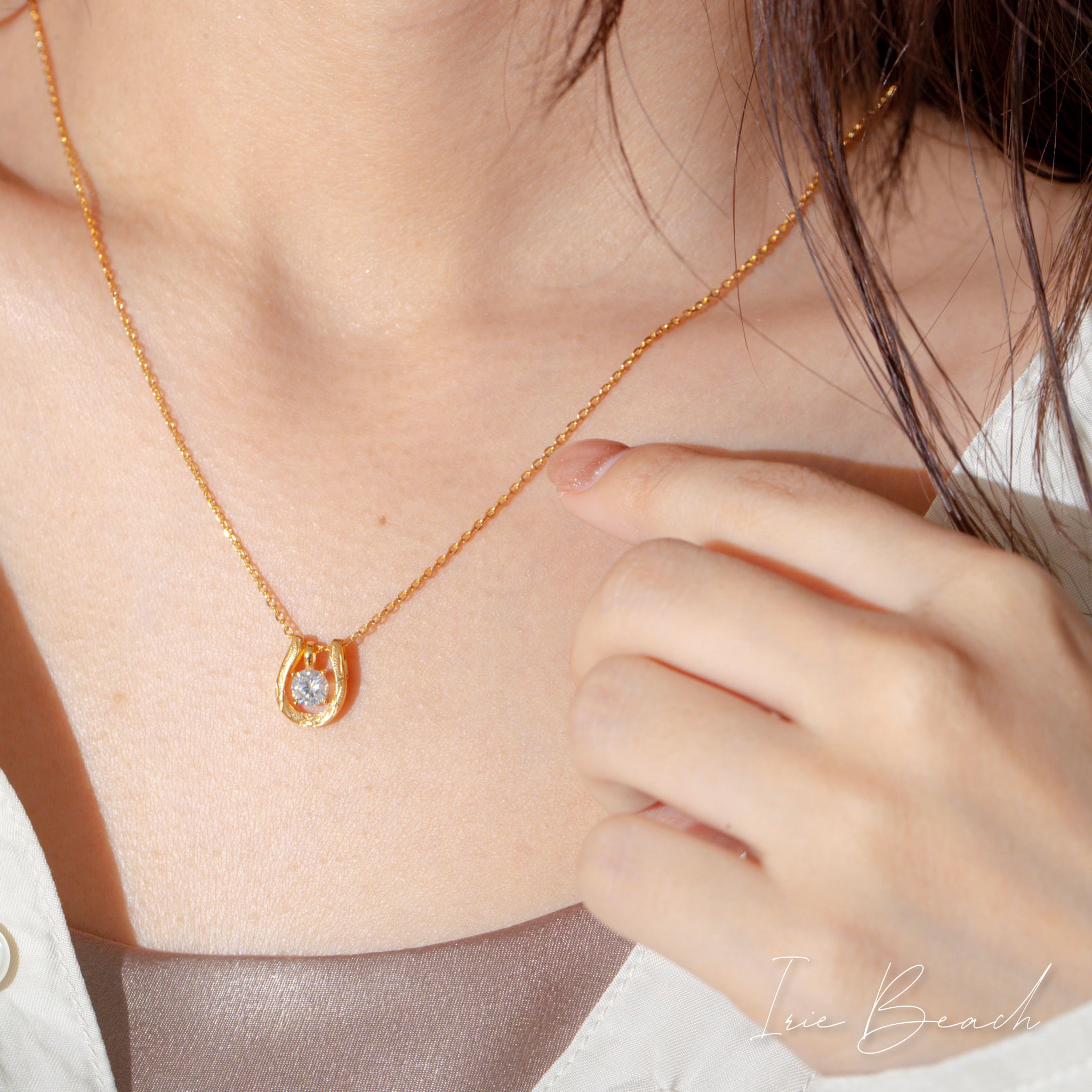 Horseshoe zirconia necklace | IRIEBEACH