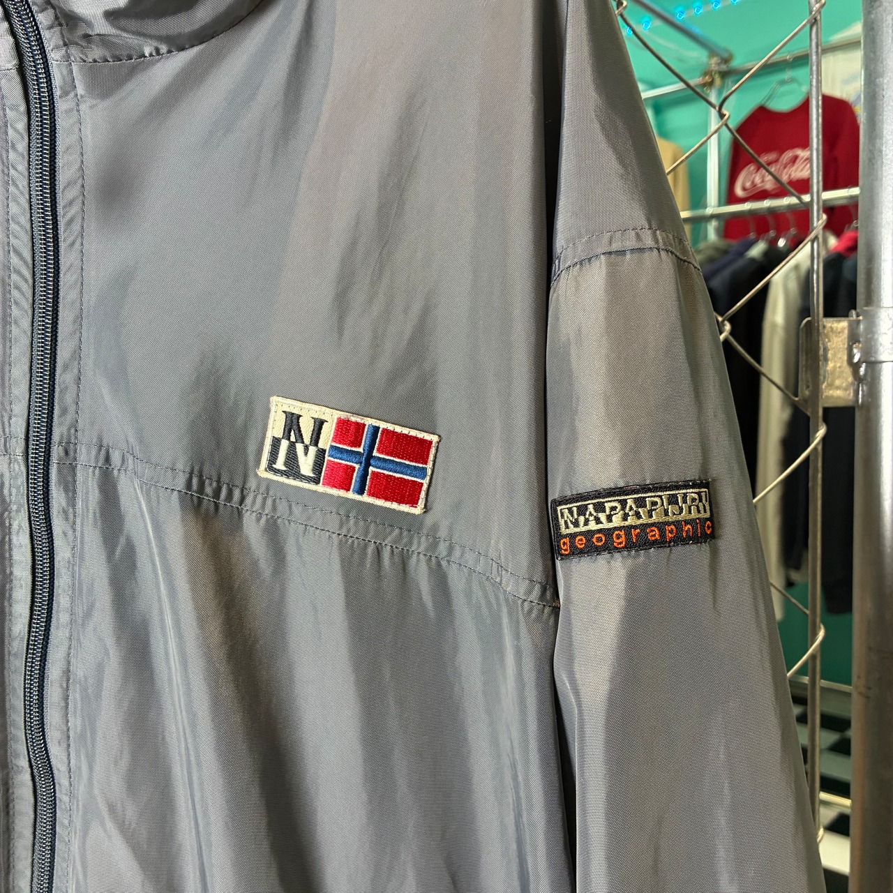 NAPAPIJRI ナイロンジャケット　メタリックシルバー　ナパピリ　XL