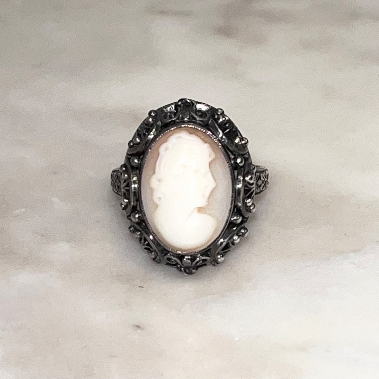 vintage silver shell cameo ring