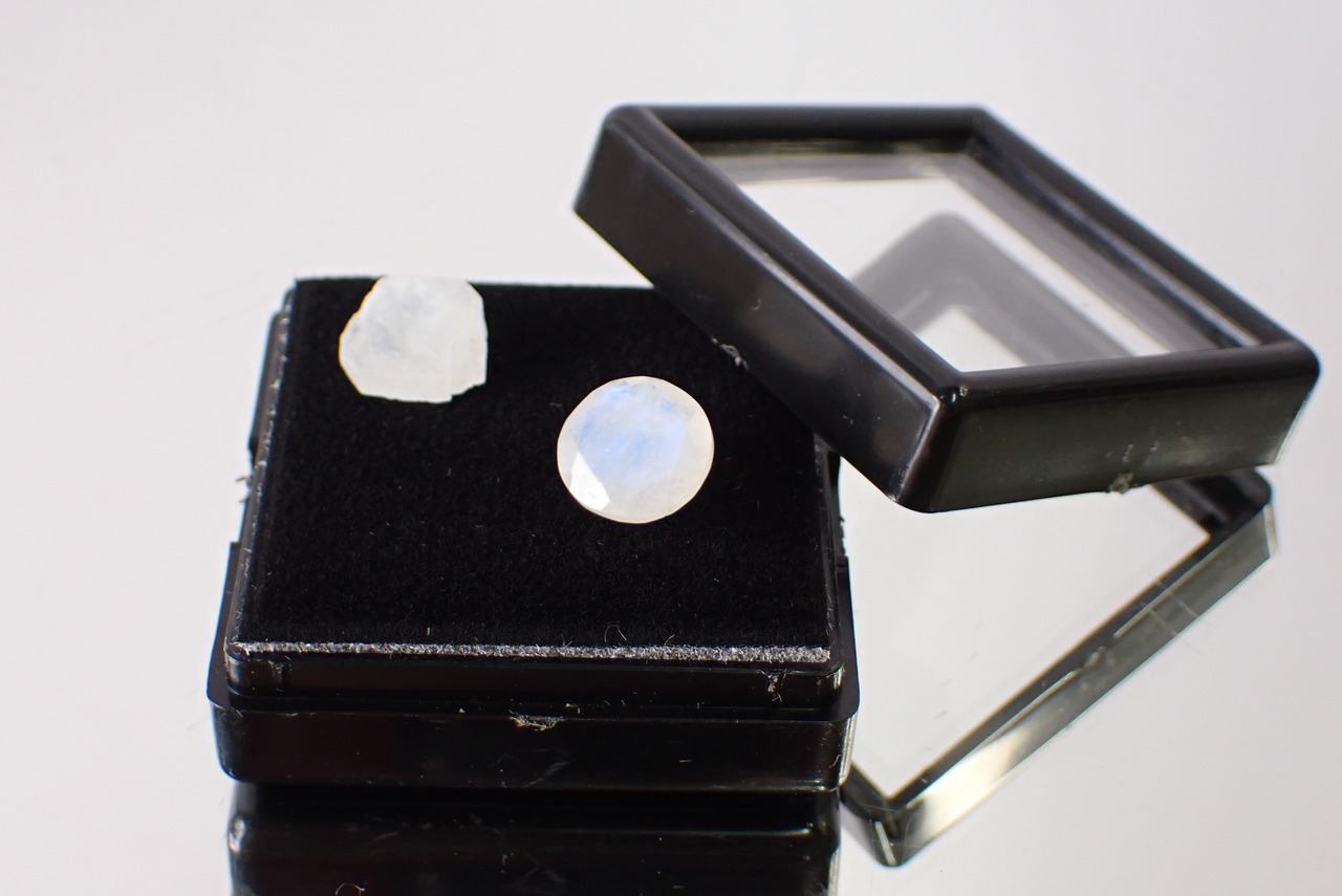 【原石セット】ムーンストーン　2.81ct/3.38ct　[D6-238]