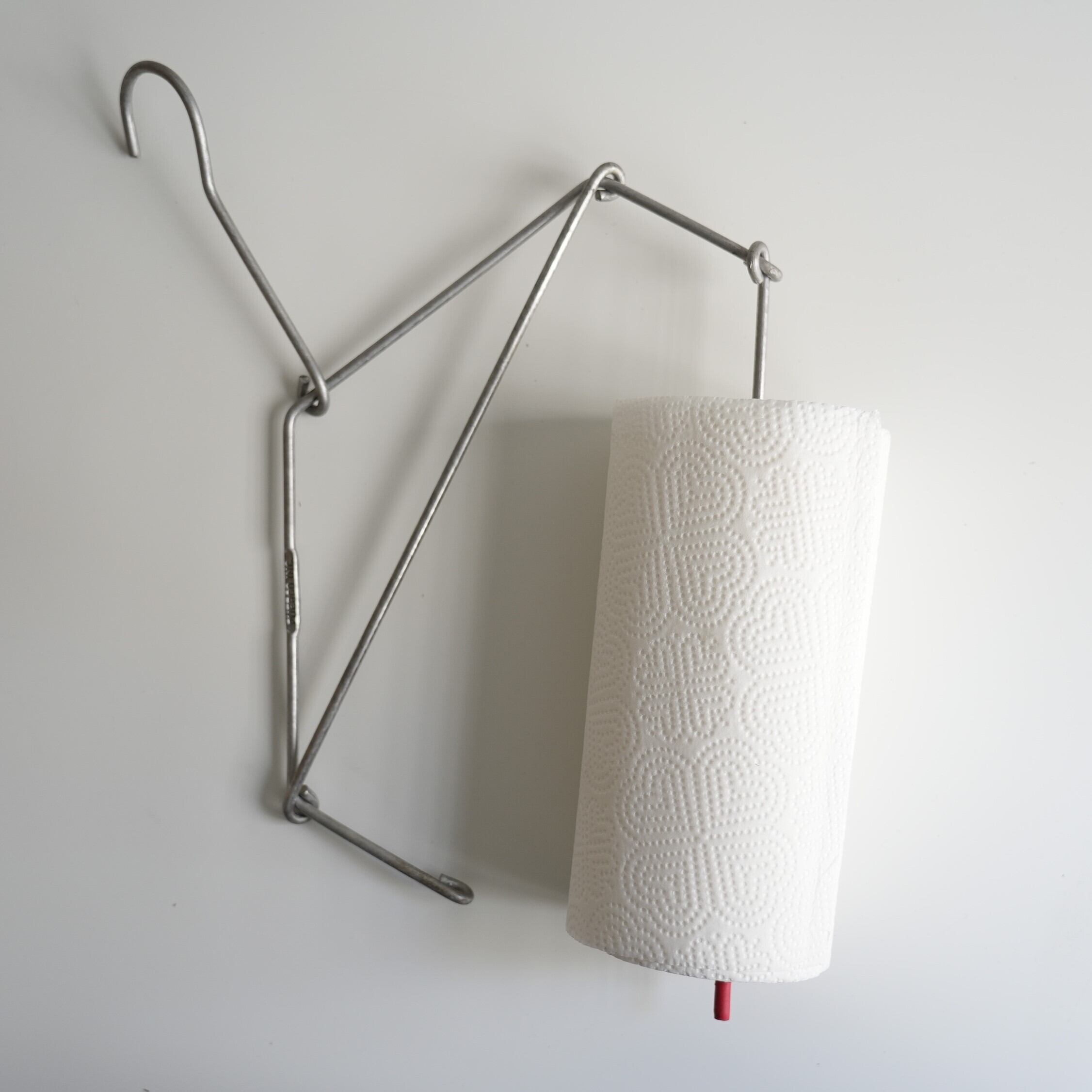PAPER TOWEL HANGER LAND Lifestyle Shop