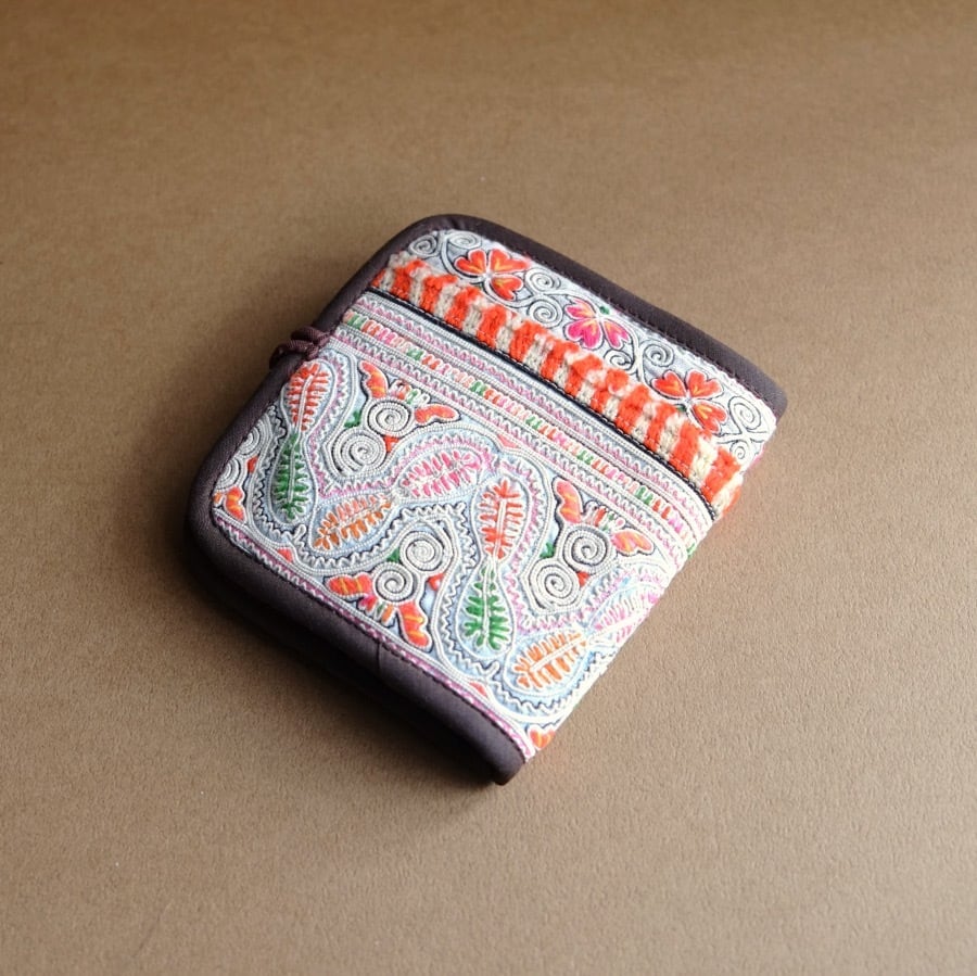 新品！モン族古布パッチワーク財布 長財布 IDEE - 新品！モン族古布パッチワーク財布 長財布の通販 by あんまん