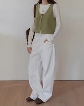 Button Front Cropped Sleeveless Vest   L0032