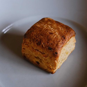 薪窯で焼いた酵母スコーン（栗）