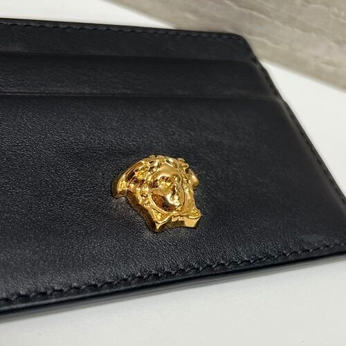 VERSACE ヴェルサーチ メデューサ パスケース 【中目黒b05】【メンズ】【中古】 | ブランド古着Brooch powered by BASE