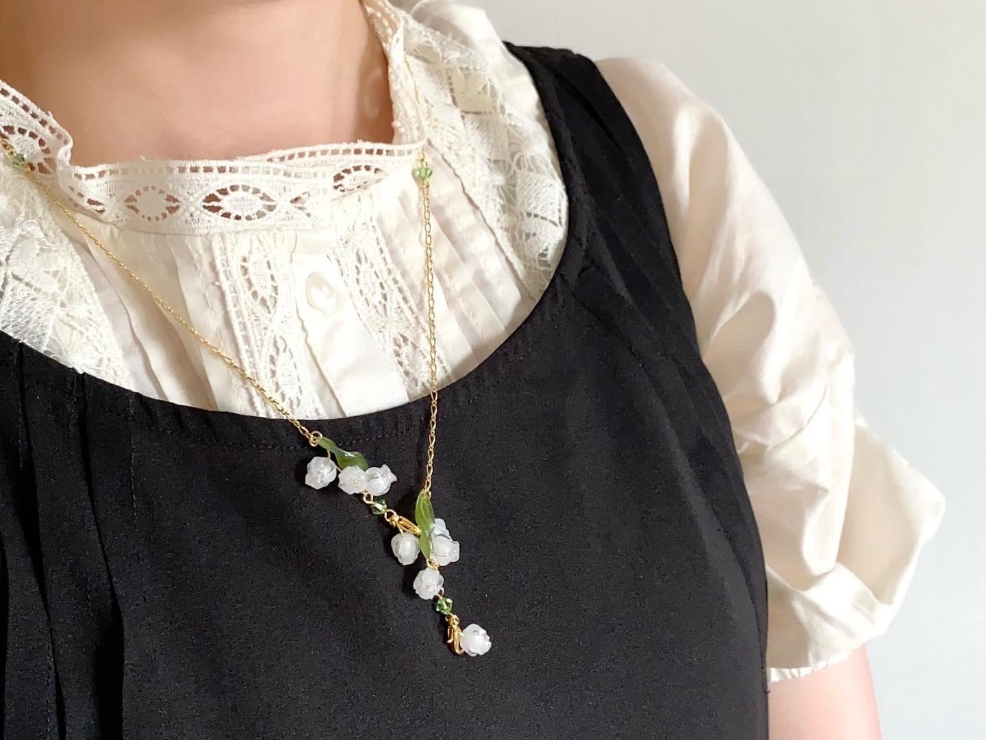 ネックレスにもなるすずらん2wayメガネチェーン | ユメイロ ウサギ