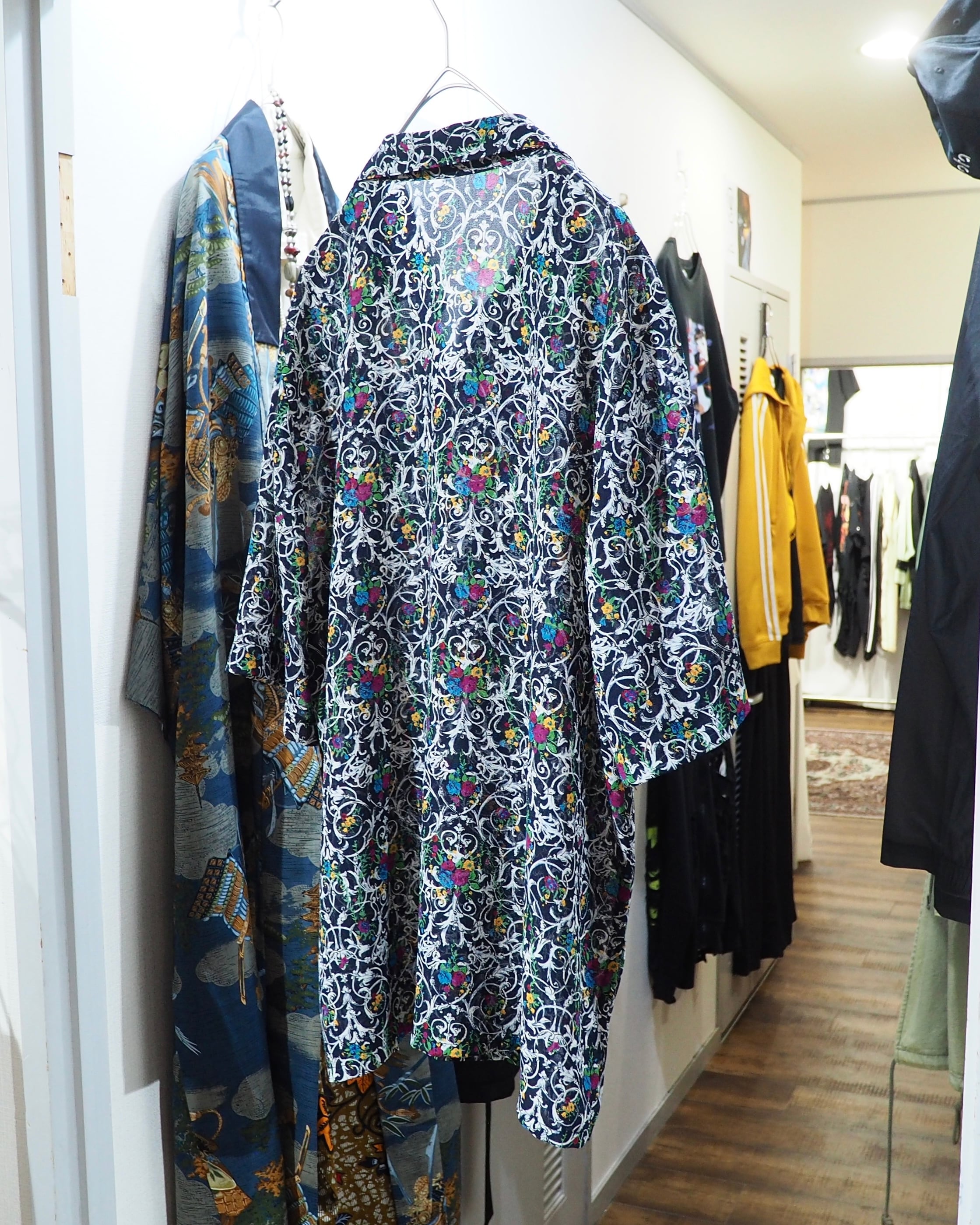 1990s Beautiful Flower pattern vintage SS sheer Shirt