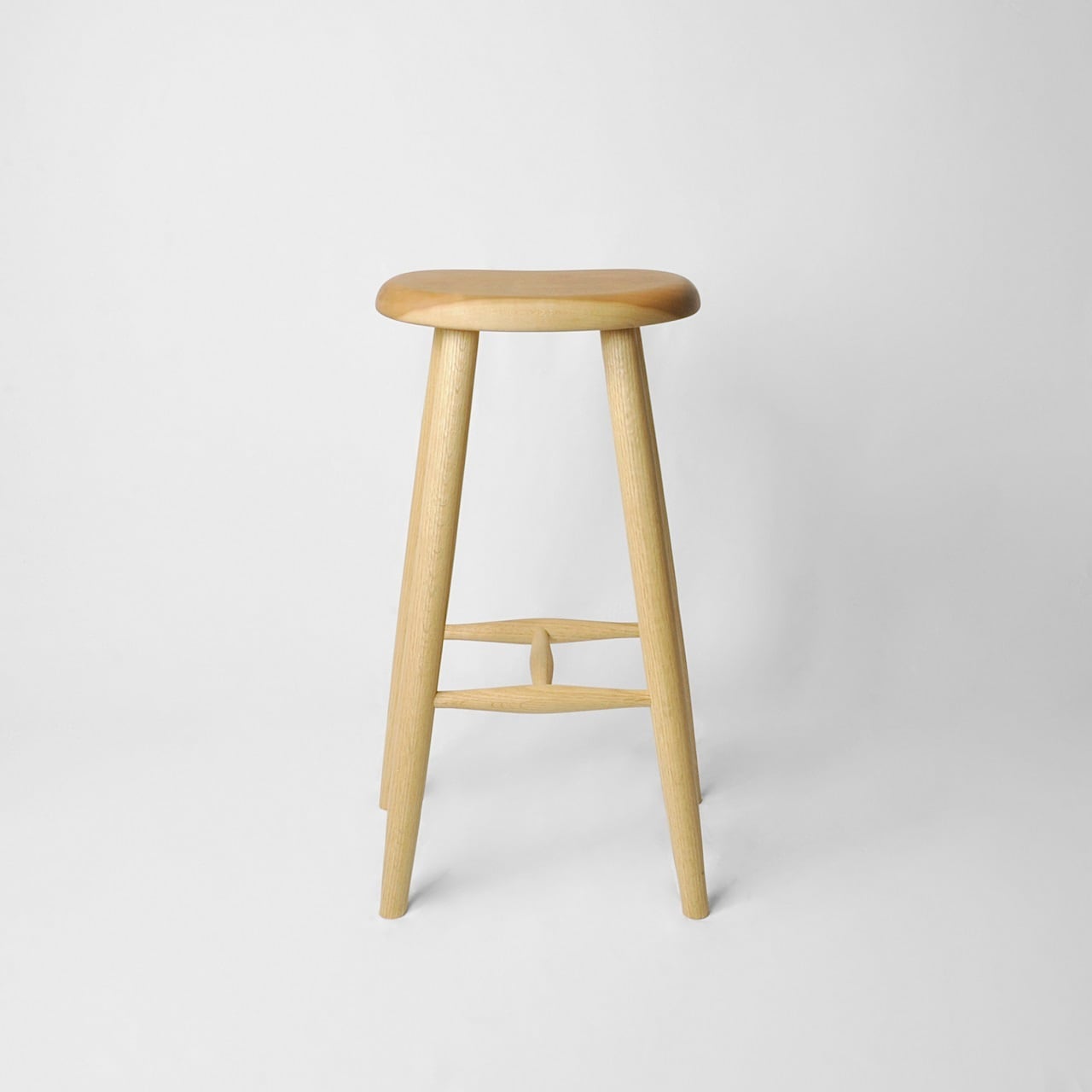 キッチンスツール クルミ Kitchen stool - Walnut | 飛騨高山 家具工房