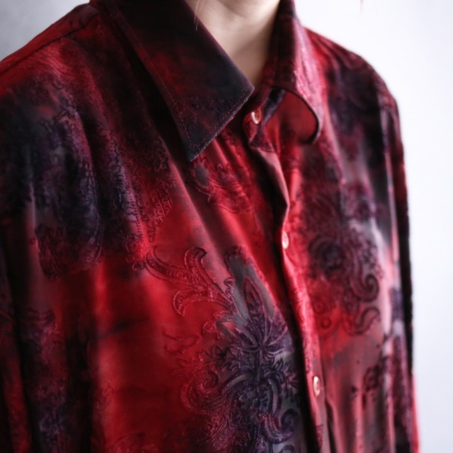 gradation color on velours flower pattern loose shirt